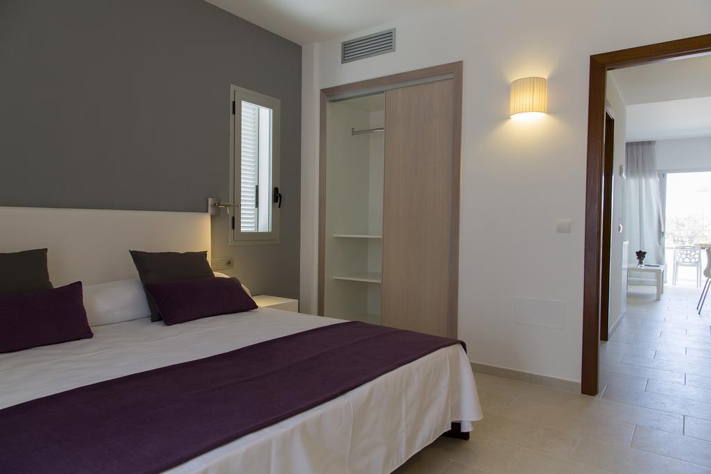 Apartamentos Proa - Emar Hotels Only Adults Es Pujols Eksteriør bilde
